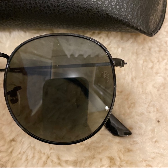 Rayban Black Round Metal Sunglasses - Picture 3 of 6
